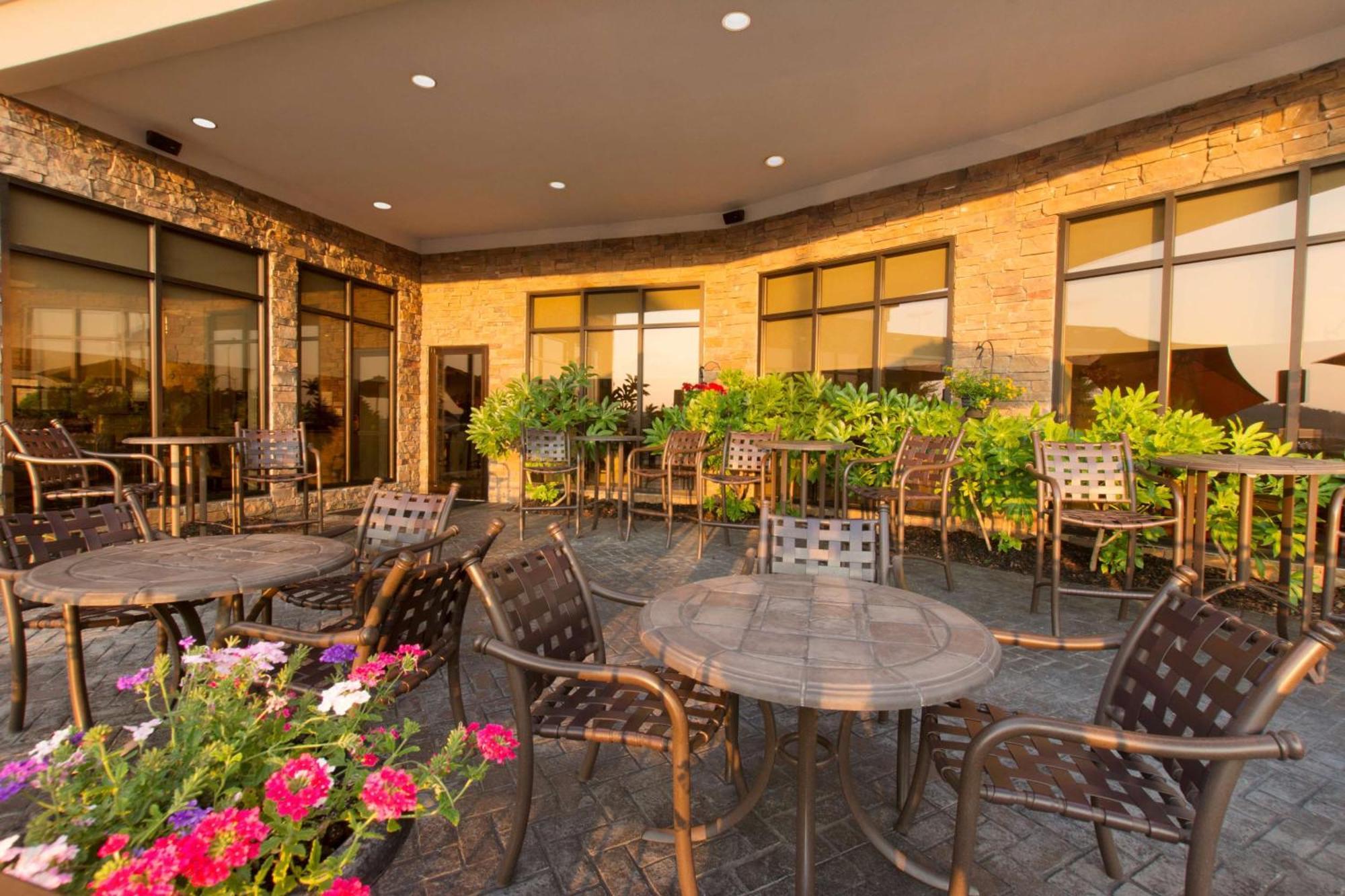 Hilton Garden Inn Картерсвилл Экстерьер фото